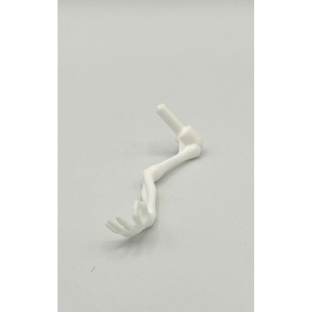 Monster‎ High Deadluxe High School Replacement Part White Bone Arm